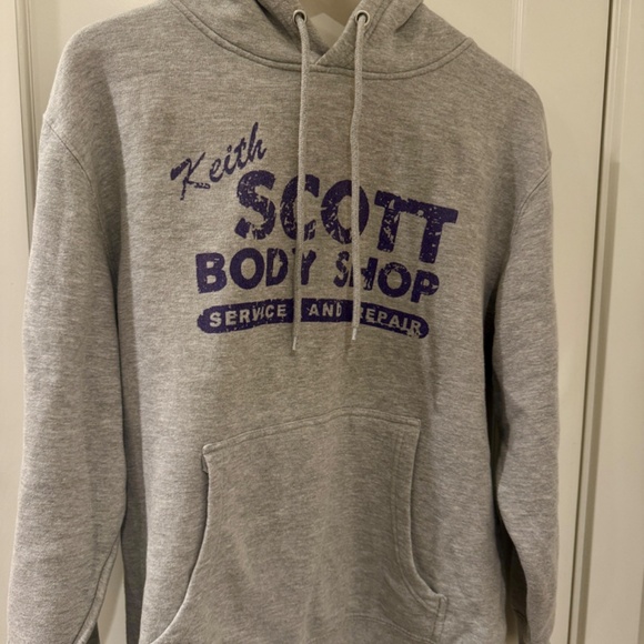 One Tree Hill Keith Scott's Body Shop Hoodie - Size Medium - Picture 1 of 3